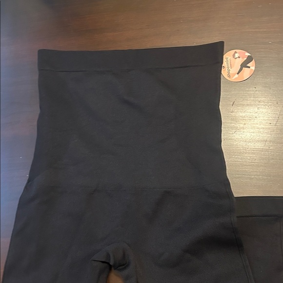 Shapermint Essentials Black High Waisted Shaping Leggings Size M NEW - Picture 4 of 8